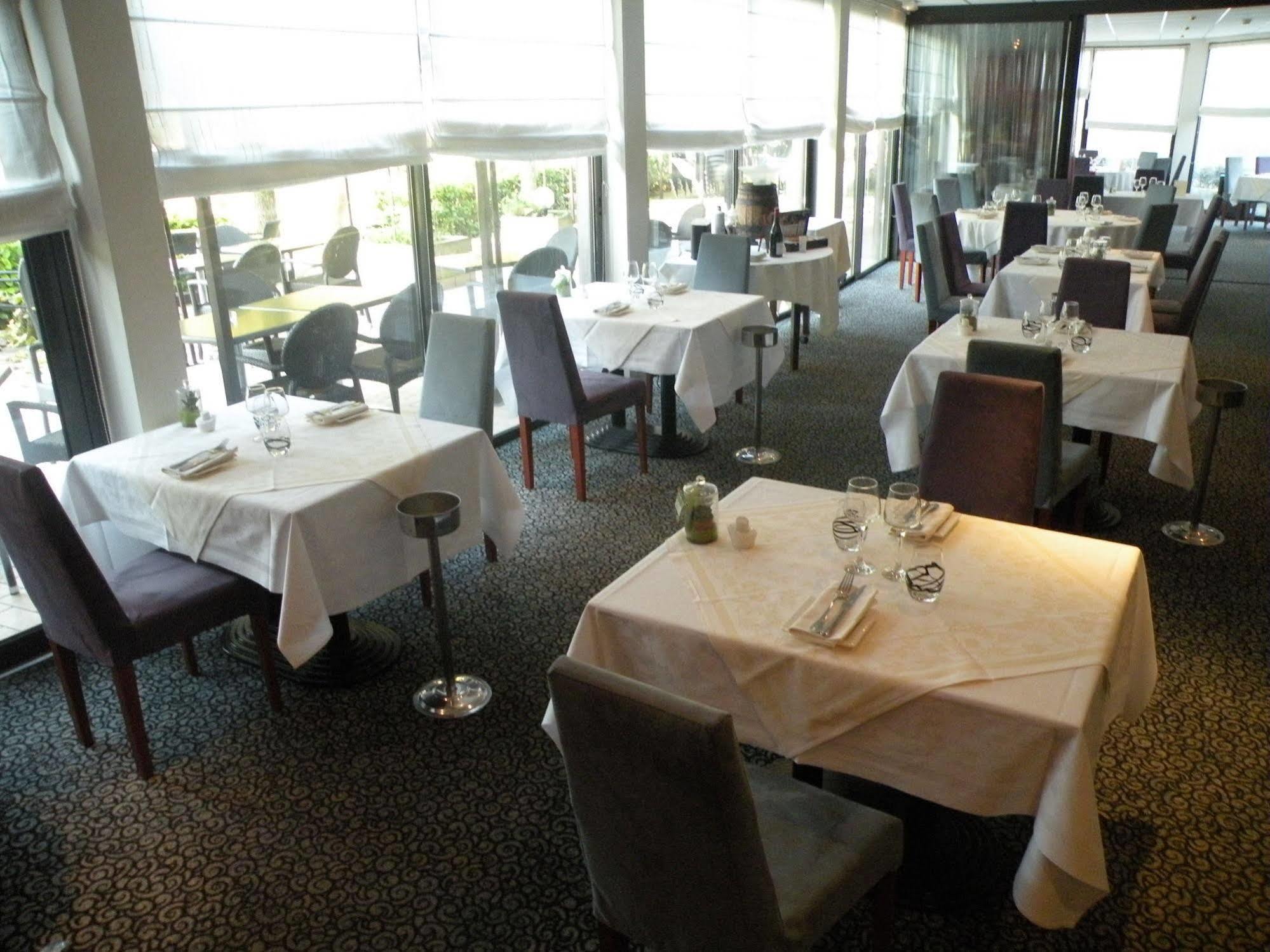 Hotel Restaurant Du Parc De La Colombiere Dijon Exterior photo